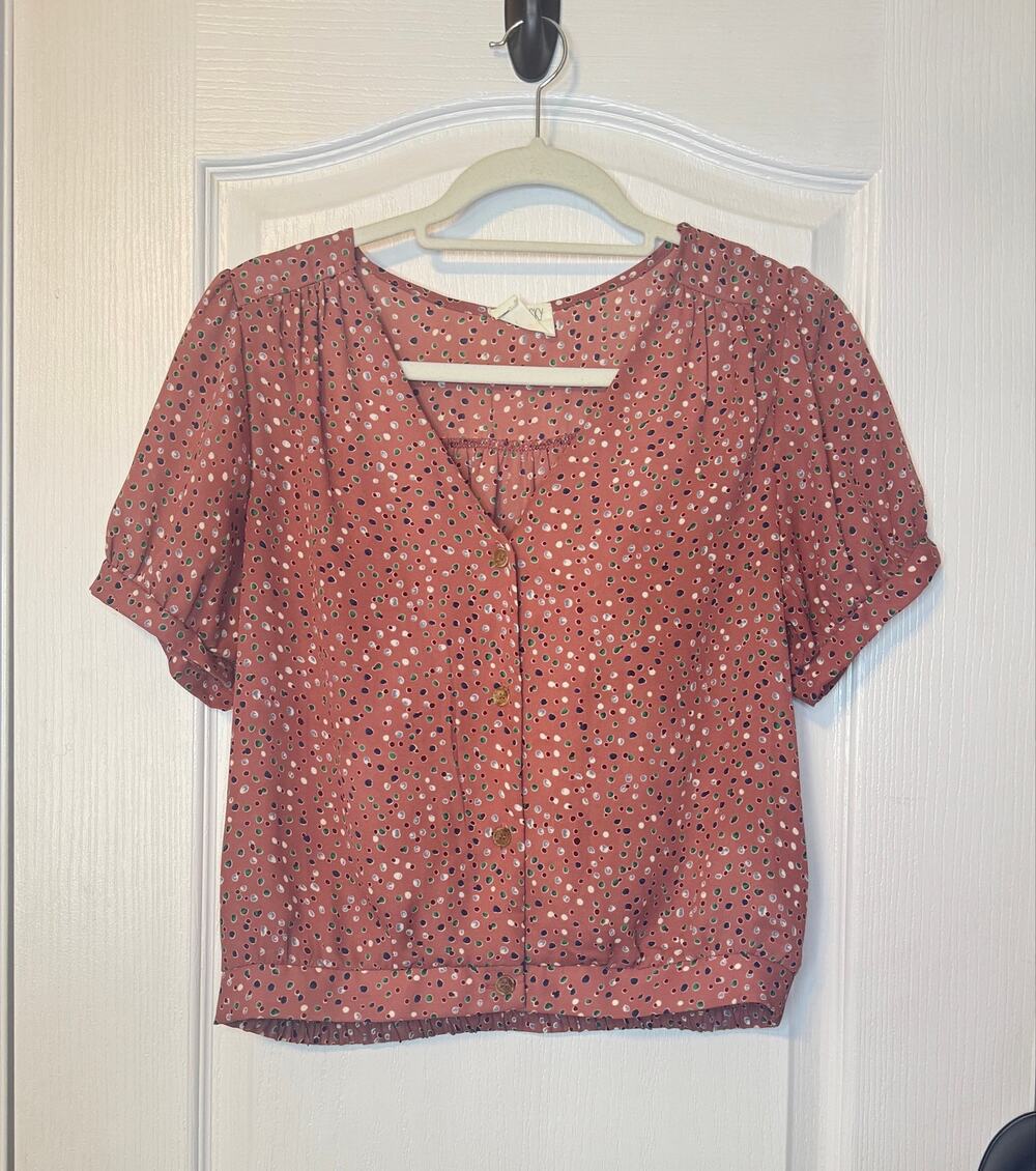 Womens/Juniors Sienna Sky Rose Pink top- Medium